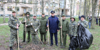 Сотрудники ГСУ СК России по городу Санкт-Петербургу CК России приняли участие в субботнике в Госпитале для ветеранов войн - Следственный комитет