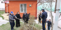 В Гумбете провели субботник у памятника воинам Великой Отечественной войны - Гумбетовский район
