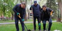 Глава Астрахани взял лопату и вышел на масштабный субботник - Bloknot-Astrakhan.Ru
