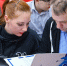 Двое читают документ - ИА Nord-News.Ru