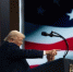 Трамп и руководство США были срочно эвакуированы. Очевидцы слышали 6-8 громких выстрелов - КТВ-ЛУЧ