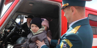 Огонь, вода и музыка: пожарные подарили горожанам праздник - Миасский рабочий