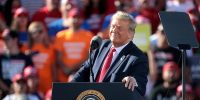 Гости ужина с участием Трампа стали забирать с собой алкоголь после стрельбы - ИА Общественная служба новостей