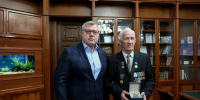 Губернатор Астраханской области встретился с ликвидатором аварии на Чернобыльской АЭС Павлом Старковым - Газета Волга