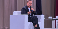 Дмитрий Харатьян пообщался с гатчинскими школьниками - Гатчинская служба новостей