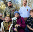 Концерты под окнами звучат во дворах зауральских ветеранов - Новый мир