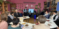 В рамках Недели местного самоуправления, в Погромском ЦКР Волоконовского муниципального округа был проведен экскурс в историю возникновения местного самоуправления на Погромской территории «Всё о местном самоуправлении» - Совет муниципальных образований