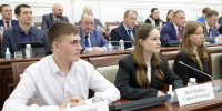 Дмитрий Миляев поручил усилить профориентацию школьников с участием предприятий и создать президиум молодёжных объединений - ГТРК