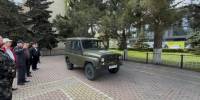 Избербашцы передали участникам СВО автомобиль УАЗ - РИА Дагестан