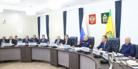 Губернатор поручил держать на особом контроле вопросы организации летнего отдыха детей - Правительство