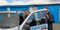 Александр Хинштейн вручил ключи от новых «Нив» ветеринарам Горшеченского района - РИА Курск