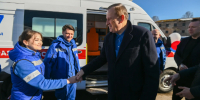 Александр Дрозденко поздравил работников скорой помощи с профессиональным праздником - ЛенТВ24