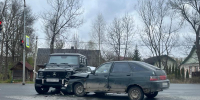 Два «Мерседеса» повреждены в двух ДТП в Пскове за один день. ФОТО - Pln-Pskov.Ru