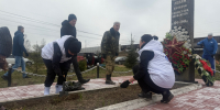 Активисты Единой России привели в порядок памятник Великой Отечественной войны - Гатчинская служба новостей