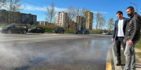 На улице Бехтеева два месяца течёт питьевая вода из-под асфальта - LipetskNews.Ru