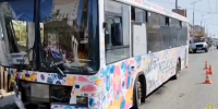 В Омске пассажирский автобус врезался в столб - ИА Омскрегион