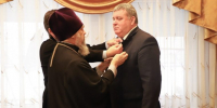 Митрополит Тульский и Ефремовский Алексий вручил главе администрации Тулы награду — Медаль Русской Православной Церкви «За милосердие и благотворительность». - ГТРК