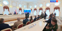 В Смольном вручили дипломы первым выпускникам программы "Время героев" - ГТРК Санкт-Петербург