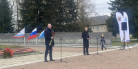Станислав Еремеев на закрытии автопробега в деревне Гостилицы: Пока мы помним — мы непобедимы - Online47.Ru