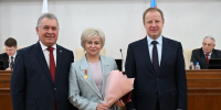 Ирина Акимова награждена медалью «За заслуги в развитии законодательства и парламентаризма» - Избирательная комиссия