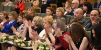 В Омской области наградили лучших работников здравоохранения региона - Om1.Ru