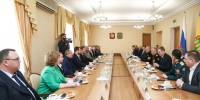 Олег Мельниченко встретился с финалистами проекта Герои Пензенского края - Stolica58.Ru