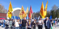 Новосибирские справедливороссы вышли на первомайский пикет в Центральном парке - Справедливая Россия
