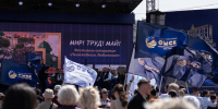 На "Пешеходном Любинском" омские художники запечатлели мгновения солнечного города - ИА Омск здесь