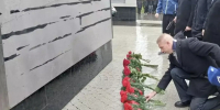 Пензенцы возложили цветы к стеле «Город трудовой доблести» - Progorod58.Ru