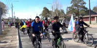 Более тысячи велосипедистов вышли на патриотический велопробег в Улан-Удэ - Infpol.Ru