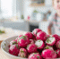 Весенний салат с маринованным редисом: простой и очень вкусный рецепт - Кубанские Новости