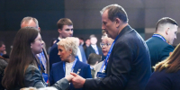 Дрозденко рассказал, что знает, что такое любовь. Предложил звонить - 47 новостей