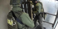 При силовой поддержке СОБР «Буран» Росгвардии пресечена противоправная деятельность преступной группы в Туле (видео) - Росгвардия