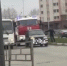 В Сети обсуждают видео из Нижнего Тагила, на котором водитель Chevrolet Niva не хотел пропускать пожарный автомобиль на перекрёстке - Между Строк