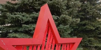 Монтаж праздничных инсталляций начался в Великих Луках - InformPskov.Ru