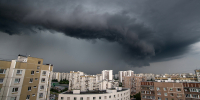 «Желтый» уровень опасности объявили в Московском регионе из-за грозы 5 мая - Вечерняя Москва