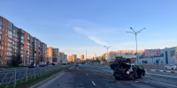 Пьяный водитель сбил пять секций ограждения в Пскове. ФОТО - Pln-Pskov.Ru