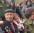 В Красноярске во дворе 101-летнего ветерана войны прошёл парад Победы - Газета Красноярский рабочий