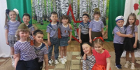 В МБДОУ-детский сад №25 «Огонёк» состоялся праздничный концерт «Поклонимся великим тем годам», посвященный 81-годовщине Победы в Великой Отечественной войне. - Администрация г. Клинцы