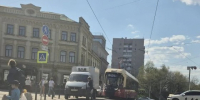 «ГАЗель» перекрыла трамвайные пути на Большой Покровской улице - Нижегородская правда