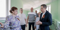 Мэр Шалабаев оценил новый переход между корпусами школы №168 - фото 1 - vGorodeN.Ru