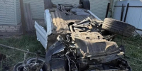 Водитель влетевшего на чужой двор автомобиля в Новозыбкове бросил пассажирку и сбежал - БрянскНОВОСТИ.RU