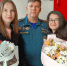 Курский пожарный спустя 21 год встретился со спасенными им девушками - РИА Курск