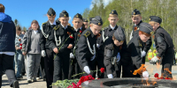 На мемориале «Разорванное кольцо» прошла акция «Открытый микрофон» - Online47.Ru