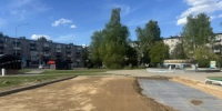 В сквере на площади Калинина начались работы по благоустройству - Luki.Ru