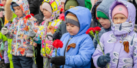Юные магаданцы спели "Катюшу" накануне 9 Мая - MagadanMedia.Ru