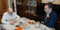 Максим Михин поздравил Ветеранов Великой Отечественной войны - Городская Дума