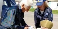 Мценских водителей поздравили с наступающим Днем Победы и напомнили о безопасном вождении - Газета Мценский край