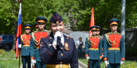 В столице Алтайского края проходят парады у домов ветеранов Великой Отечественной войны - Администрация Алтайского края