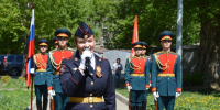 В Барнауле накануне Дня Победы проходят "Парады у домов ветеранов" - Сетевое издание Толк
